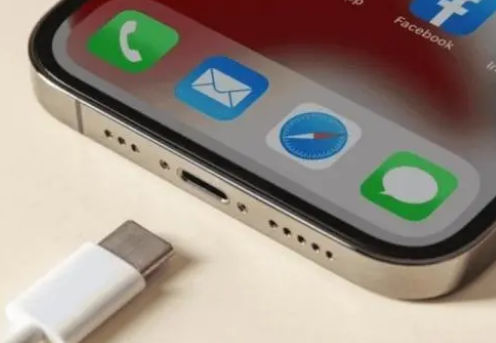 大丰镇苹果15维修分享iPhone15改USB-C接口后能和安卓用户互借充电器吗